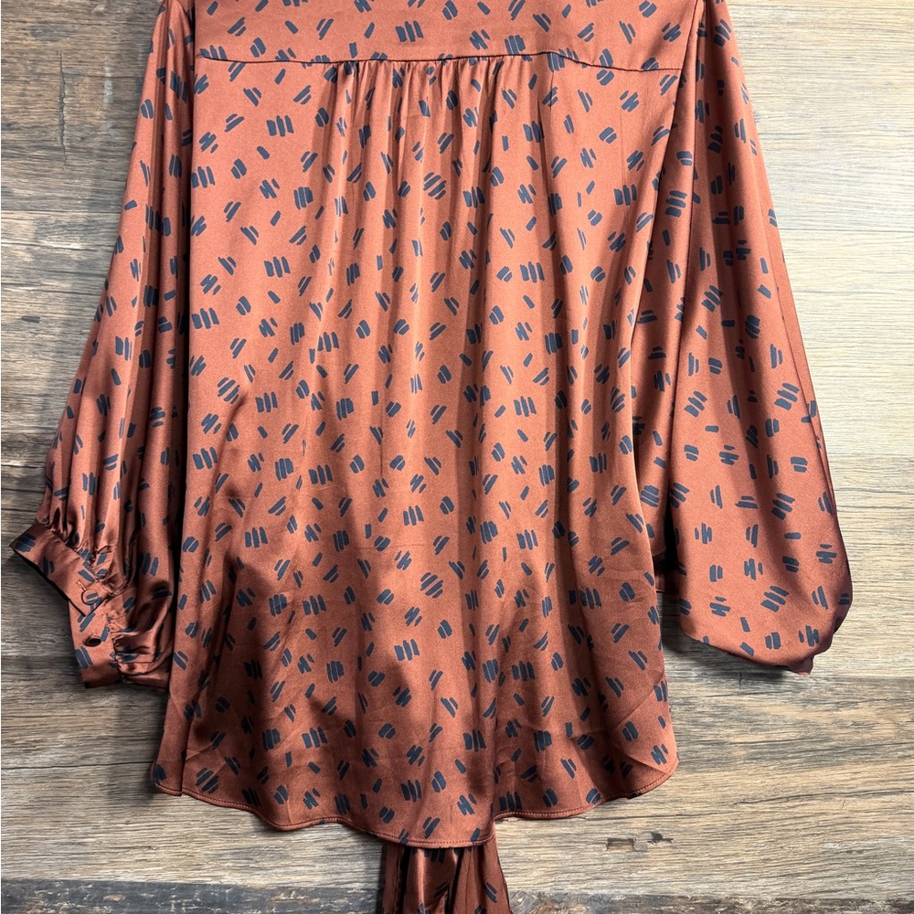 Chico's Brown and Navy Blouse - Picture 7 of 8